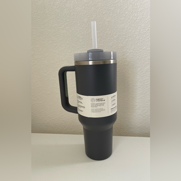 STANLEY Charcoal Quencher H2.O Flowstate Tumbler 40oz. NWT - Picture 2 of 5